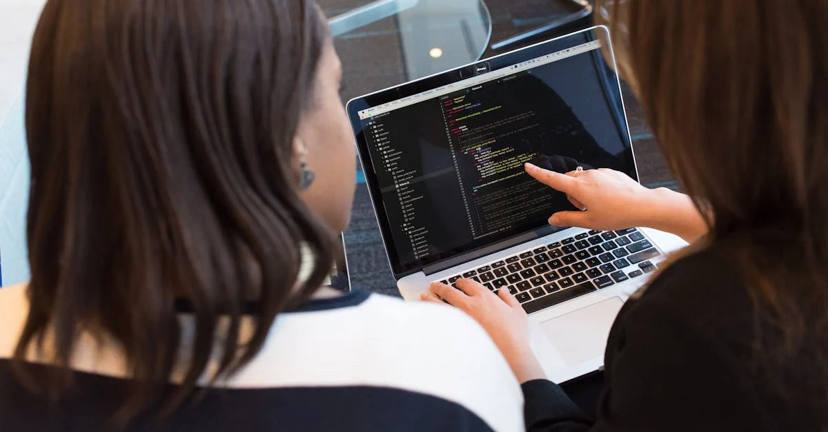 Comment Devenir Développeur de Logiciel : Guide Complet pour Réussir dans le Domaine Tech